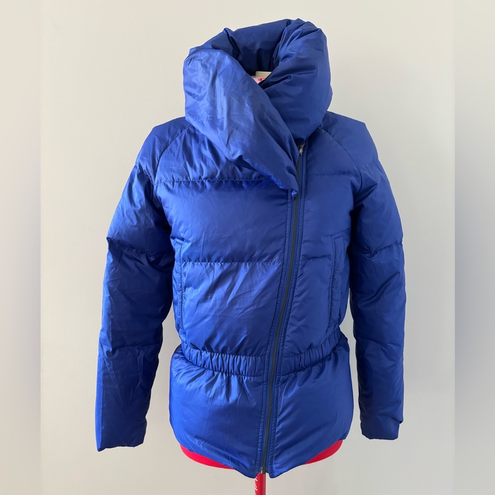 Levi’s Blue short Puffer Jacket size Medium